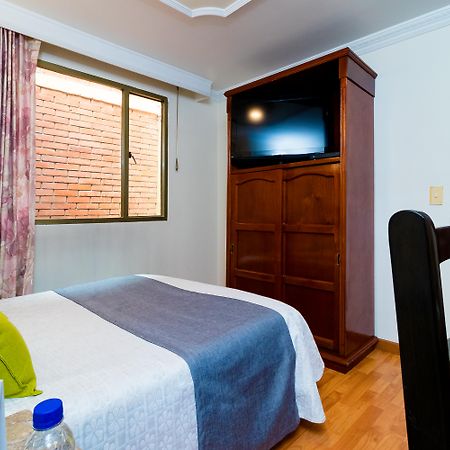 Hotel Virrey Central Богота Екстериор снимка
