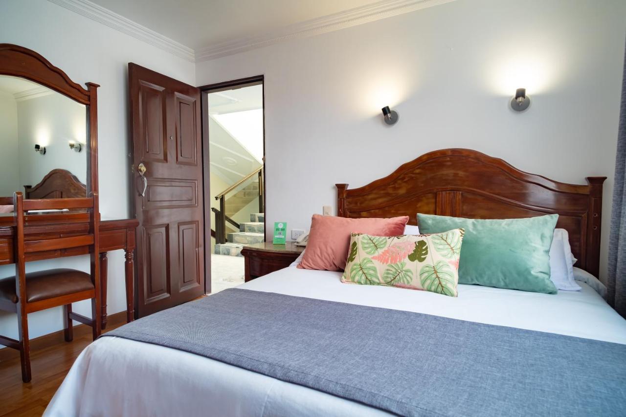 Hotel Virrey Central Богота Екстериор снимка