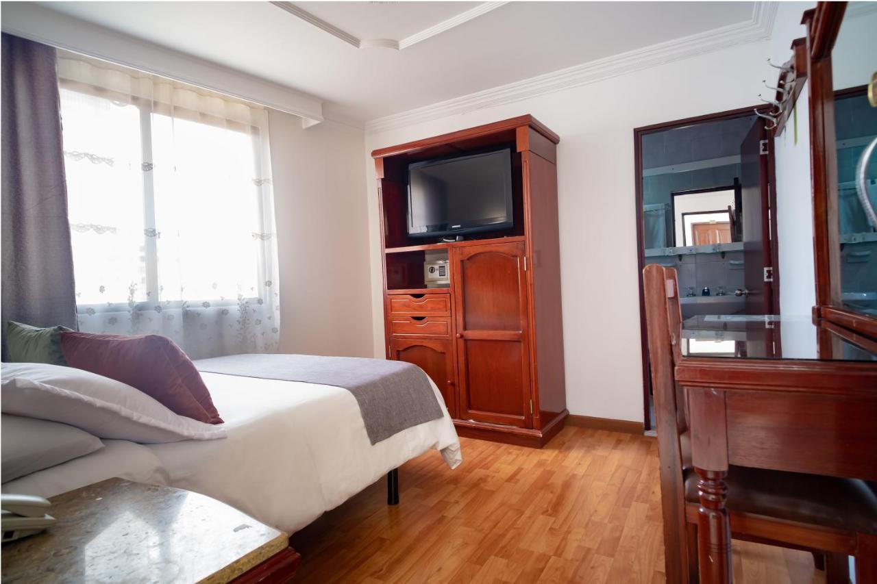 Hotel Virrey Central Богота Екстериор снимка