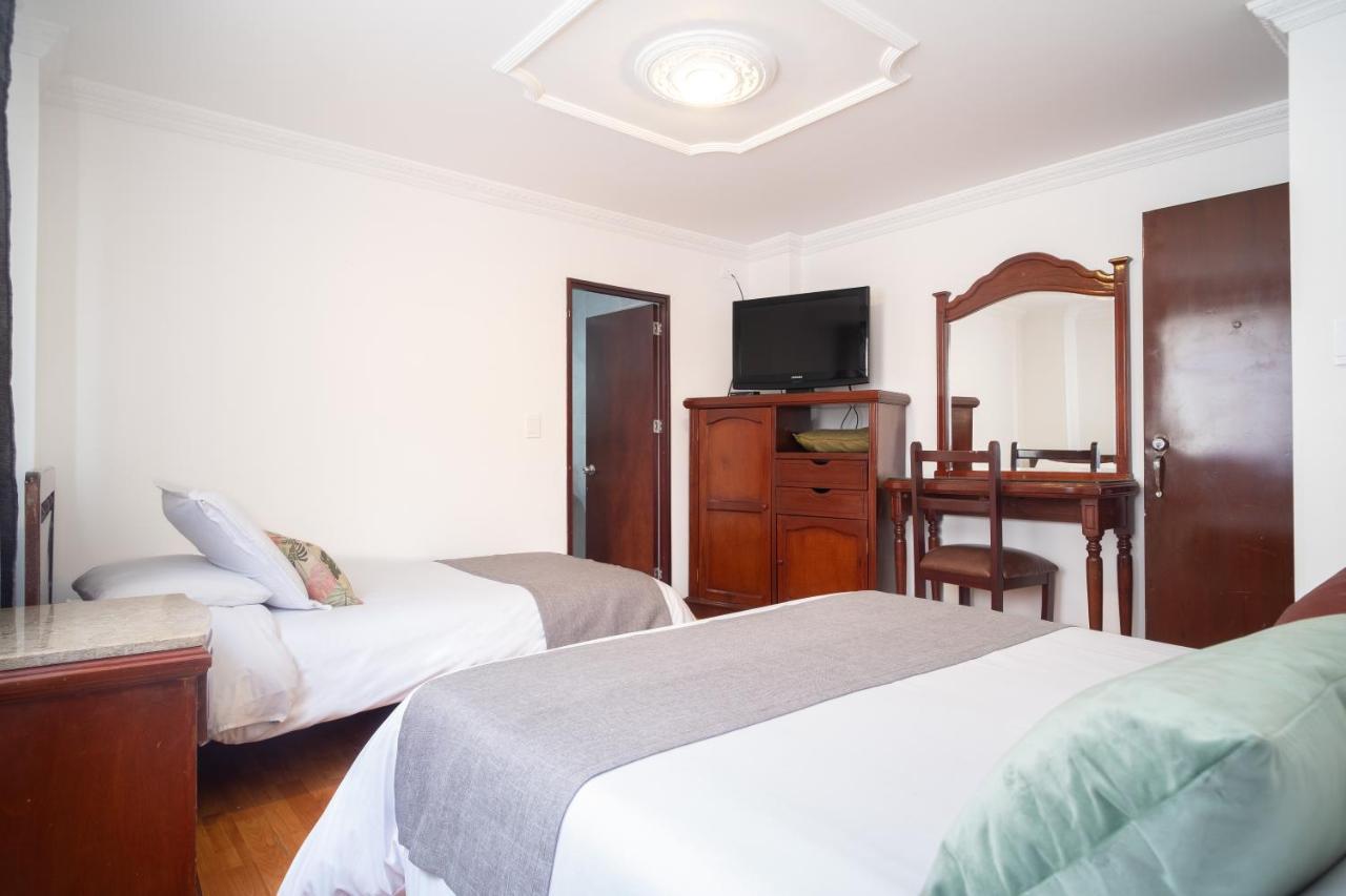 Hotel Virrey Central Богота Екстериор снимка