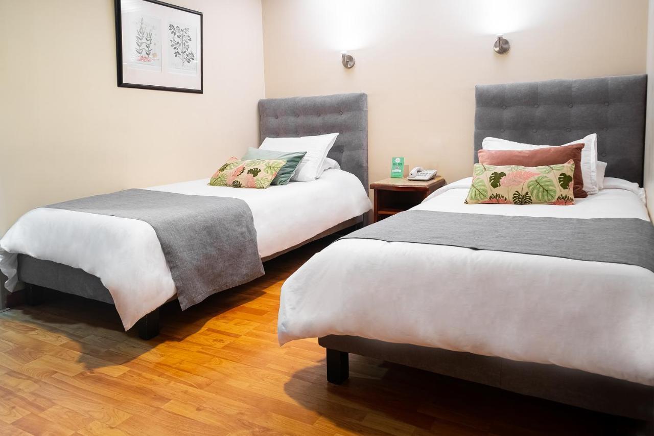 Hotel Virrey Central Богота Екстериор снимка